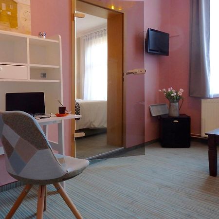 Strandhotel Villa Louisa & Appartementhaeuser Villa Josephine Und Villa Christine 朱列斯拉赫 客房 照片