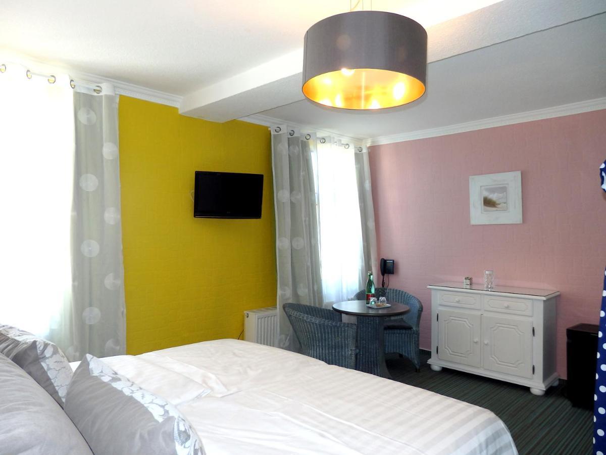 Strandhotel Villa Louisa & Appartementhaeuser Villa Josephine Und Villa Christine 朱列斯拉赫 外观 照片