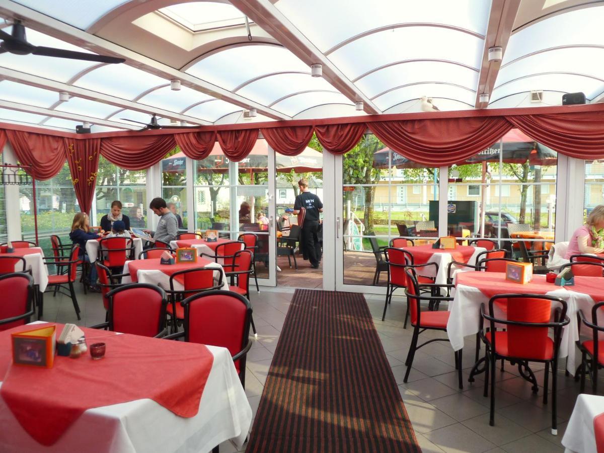 Strandhotel Villa Louisa & Appartementhaeuser Villa Josephine Und Villa Christine 朱列斯拉赫 外观 照片