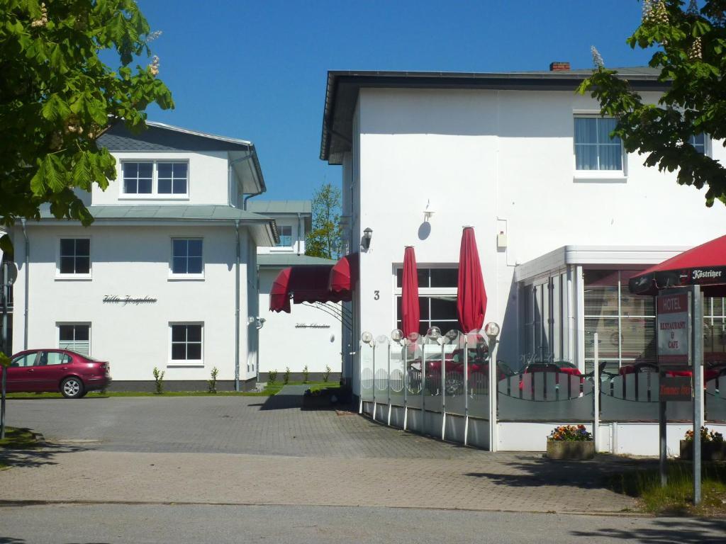 Strandhotel Villa Louisa & Appartementhaeuser Villa Josephine Und Villa Christine 朱列斯拉赫 外观 照片